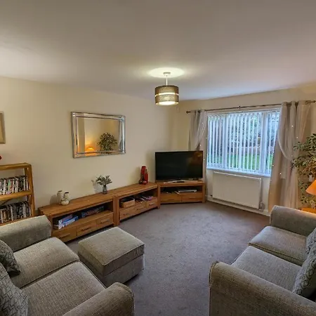 Orchard House - 4 Bed - Scarborough
