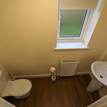 Orchard House - 4 Bed - Scarborough