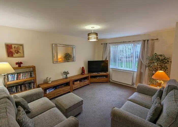Orchard House - 4 Bed - Scarborough